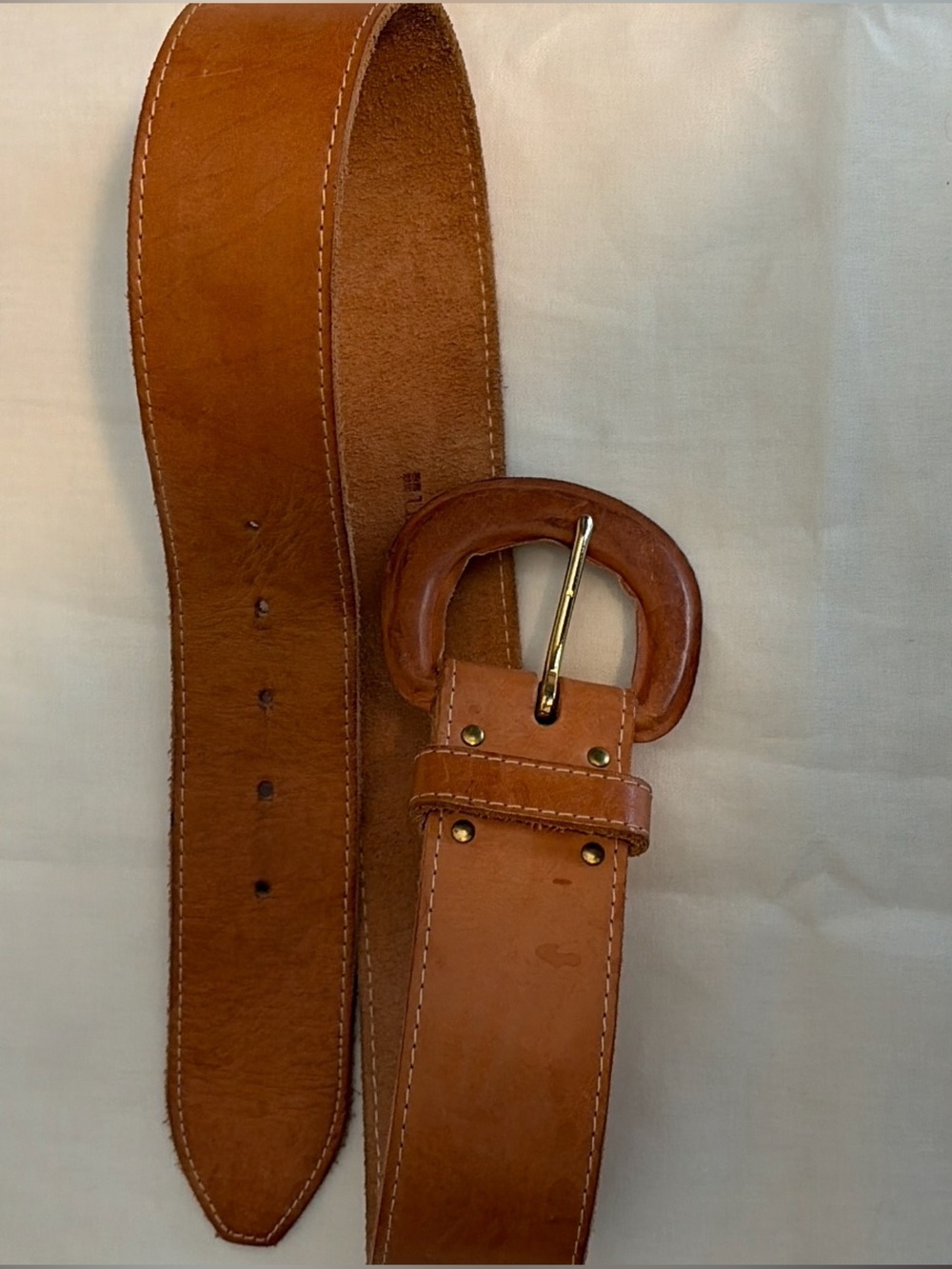Units Wide Tan Leather Women’s Belt with Rounded Buckle medium - Picture 4 of 6